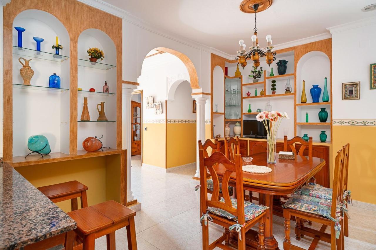 Вилла Casa Chiqui - Solo Familias Кониль-де-ла-Фронтера Экстерьер фото